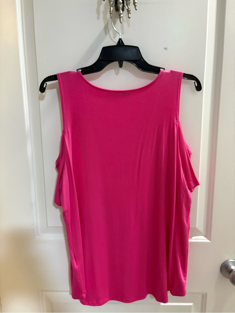 Ricki's Hot Pink Flamingo Cold Shoulder Top Short Sleeve V-Neck Size L - Picture 2 of 4